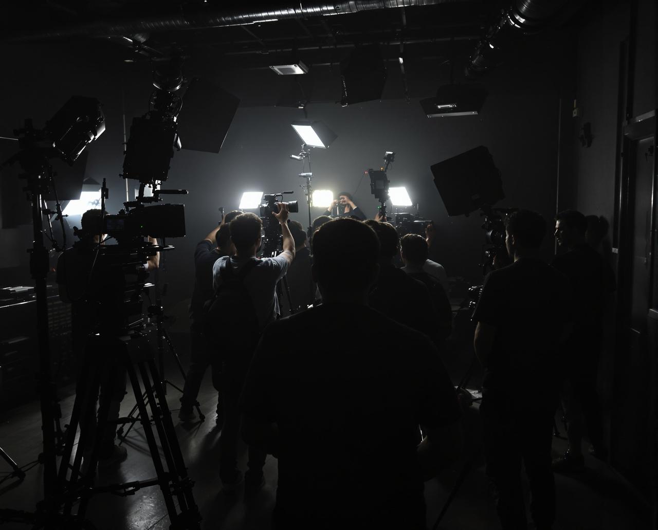 男同电影制作团队